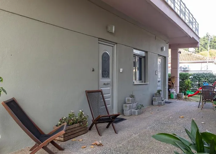 Simplerior House 特里卡拉