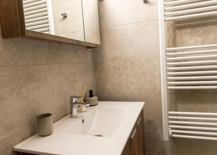 公寓 Simplerior House