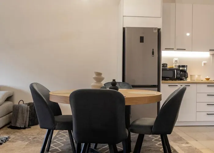 Simplerior House 公寓 *