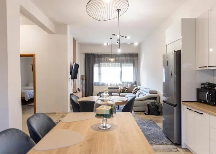 Simplerior House 公寓 *